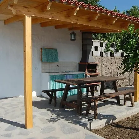 Sofia Εξοχικό σπίτι *